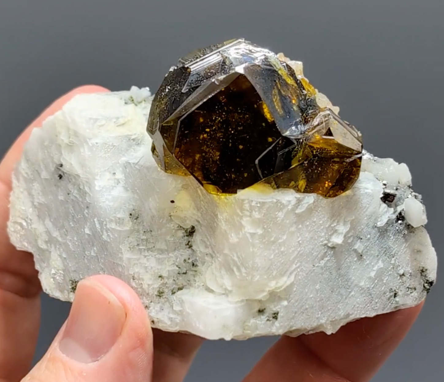 Gem Twinned Sphalerite on Calcite – Exceptional 2020 Huanggang Find
