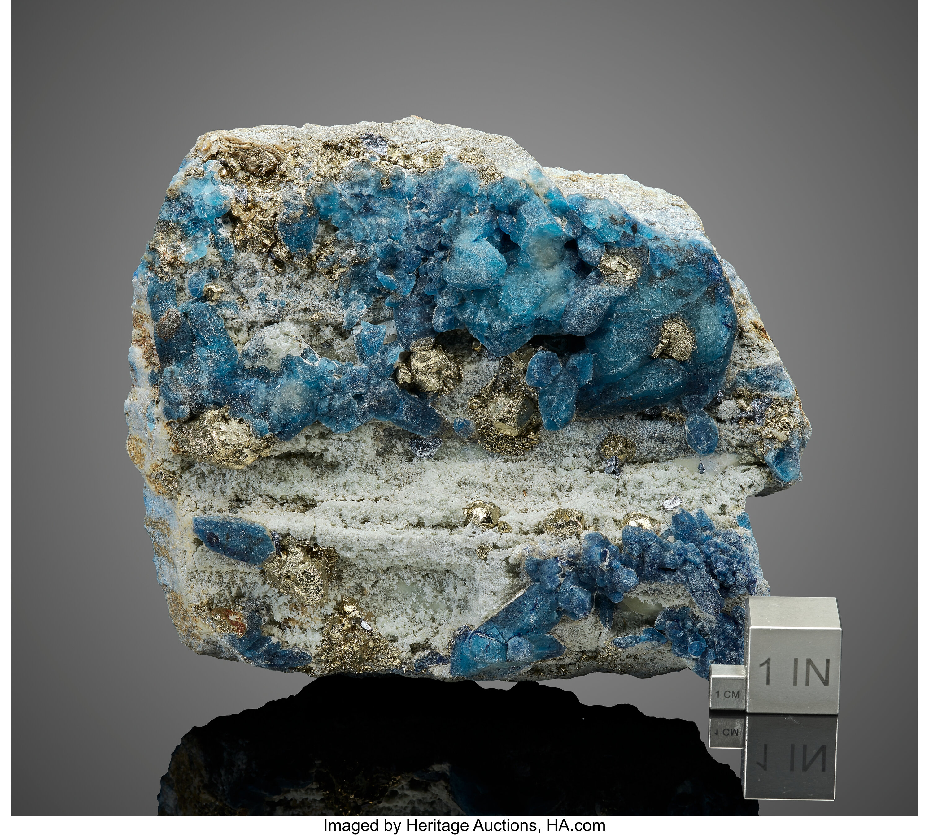 Haüyne with Pyrite