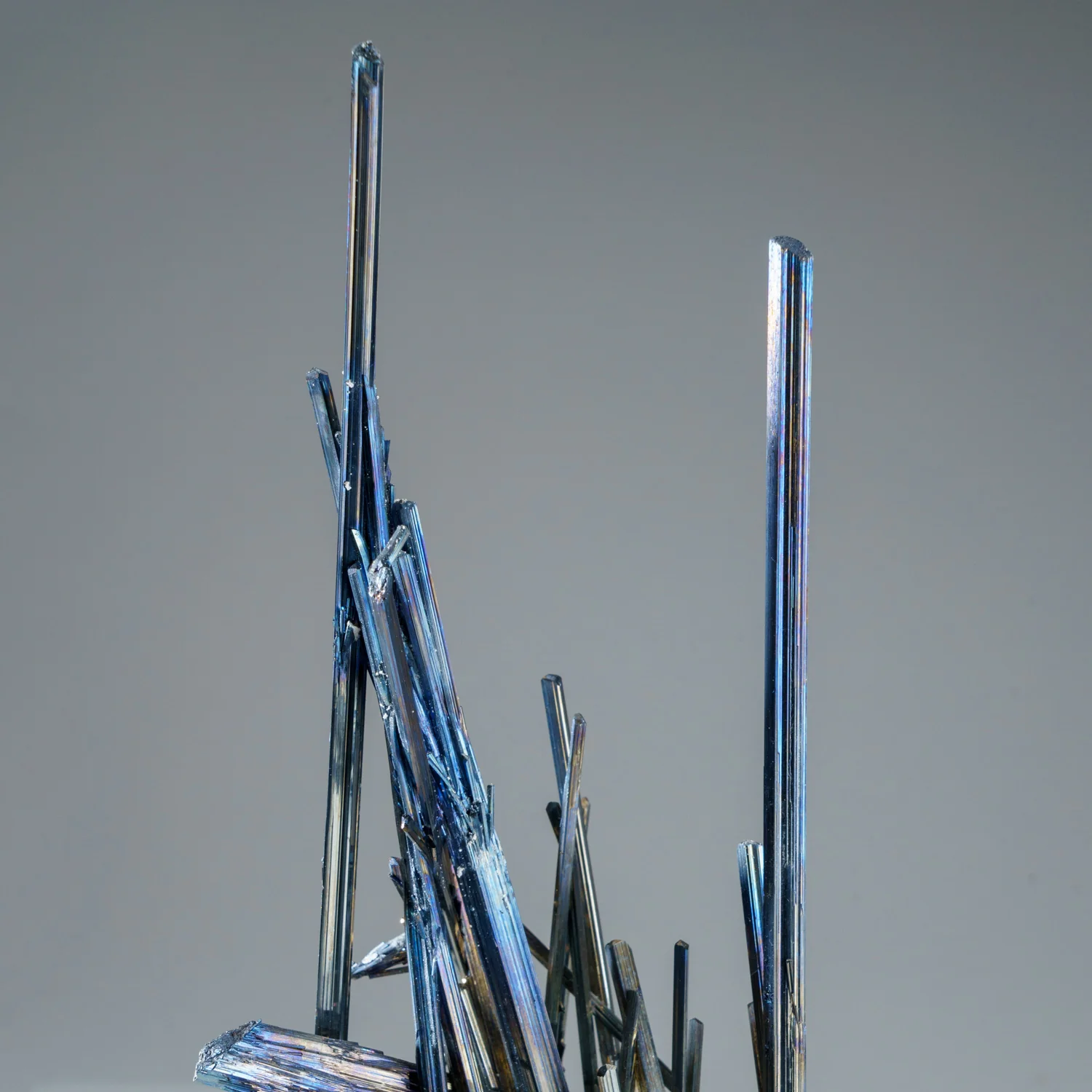 Stibnite Cluster with Long Terminations