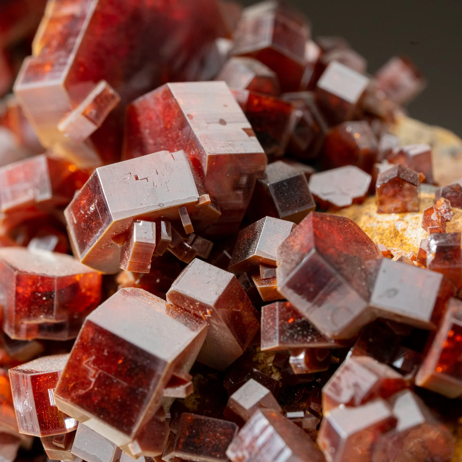 Vanadinite Cluster on Matrix